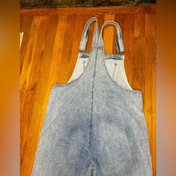WeWoreWhat Women’s Denim Overalls Size Small Light Wash Vintage Style - Picture 7 of 8